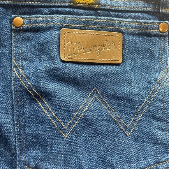 Wrangler Jean's size 44 x 34 blue 13MWZ  ONE AREA WITH LIGHT SPOTS - Picture 7 of 7
